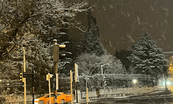 Ankara’da gece saatlerinde kar yağışı etkili oldu