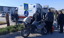 Antalya'da devrilen morosiklet sürücüsü yaralandı