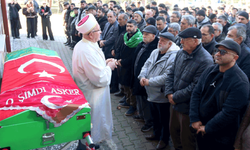Askere gidecekti, tabutuna “O şimdi asker” yazılı tülbent serildi