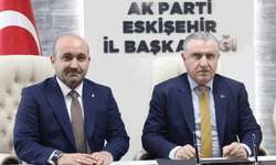 Bakan Bak, AK Parti Eskişehir teşkilatı ile bir araya geldi