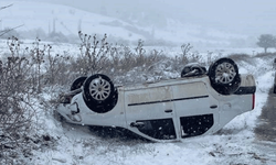 Bilecik'te kontrolde çıkan araç takla attı, sürücüsü yaralandı