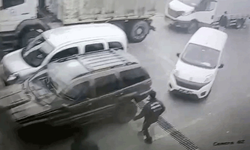 Düzce'de araç muayene istasyonunda kaza: 3 araç hasar gördü