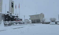 Eskişehir’in ilçesinde kar kalınlığı 25 santimetreyi geçti, yollar kapandı