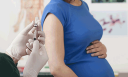 Gebelikte grip aşısı anneyi de bebeği de koruyor