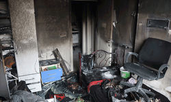 Hatay'da depremde evi yıkılan ailenin yeni yuvası alev alev yandı