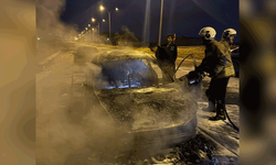 Hatay’da otomobil alevlere teslim oldu