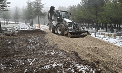 İnönü Belediyesi mezarlık yollarını yeniliyor