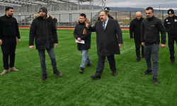 İnönü’de futbol sahası çalışmaları yerinde incelendi