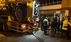 İzmir gece sağanak yağışa teslim oldu