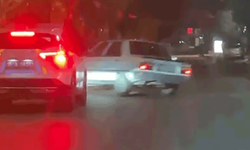 İzmir'de polisten kaçarken kaza yaptı