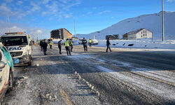 Kayseri'de taksiyle yolcu minibüsü çarpıştı: 16 yaralı