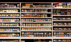 Sigaraya yeni kısıtlamalar yolda: Market kasalarından kaldırılıyor