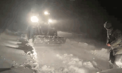 Sivas'ta kar ve tipi ulaşımda aksamalara neden oldu