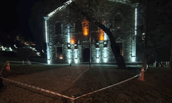 Sivrihisar’da Tarihi Kilise önündeki ağaç ateşe verildi