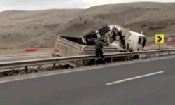 Teker patladı, vinç kontrolden çıktı: Eskişehir yolunda korkutan kaza