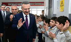 Vali Hüseyin Aksoy karne dağıtım törenine katıldı