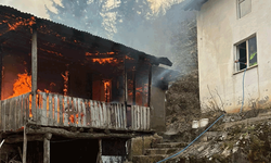 Artvin'de cami lojmanında yangın