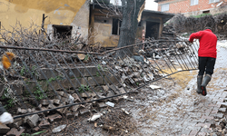 Aydın'da fırtına yıktı geçti