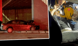 Eskişehir çevreyolunda otomobil beton kolona çarptı: 1'i ağır 2 yaralı