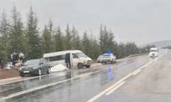 Eskişehir’de korkutan kaza: Minibüs şarampole savruldu