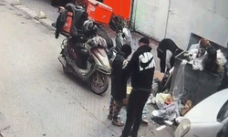 Eskişehir’de kuryeden örnek davranış: Üşüyen çocuğa montunu verdi