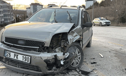 Eskişehir'de zincirleme kaza: 6 yaralı var