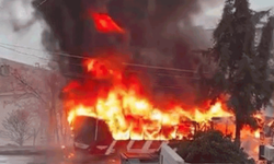 İzmir’de seyir halindeki ESHOT otobüsü alev alev yandı