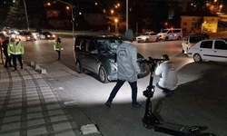 Karaman'da hafif ticari araçla scooter çarpıştı: 1 ağır yaralı