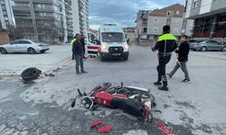 Karaman'da otomobille motosikletin karıştığı kaza ucuz atlatıldı