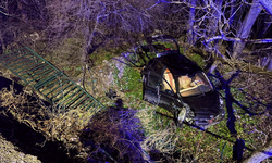 Kayseri'de ehliyetsiz sürücü 5 metrelik bahçe duvarından uçtu: 1 yaralı