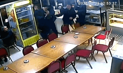 Kütahya'da kameraya yansıyan bıçaklı kavga, kız arkadaş meselesi yüzünden çıkmış