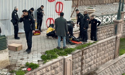 Porsuk Çayı'nda korku dolu anlar: Dakikalarla yarıştılar