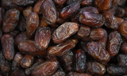 Ramazan sofralarının vazgeçilmezi hurmaya yoğun ilgi