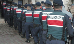 Afyon’da jandarma operasyonu: Aranan 61 kişi yakalandı