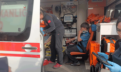 Antalya'da motosiklet ile elektrikli bisiklet çarpıştı: 3'ü çocuk 4 yaralı