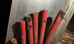 Artvin'de vinç kiralayarak 1 milyon TL’lik kablo çaldılar