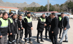 Başkan Dökmeci'den yüzleri güldüren bayram ikramiyesi