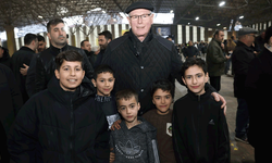 Başkan Kurt Emek Mahallesi’nde hemşehrileriyle iftar sofrasında buluştu