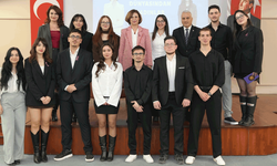 Başkan Ünlüce genç hukukçulara tecrübelerini anlattı