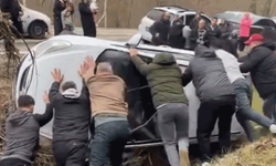 Bursa'da feci kaza: Araç takla attı