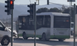 Bursa'da özel halk otobüsü ters şeride girdi