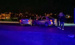 Çorum'da iki otomobil çarpıştı: 6 yaralı