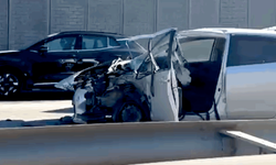 Eskişehir çevre yolunda feci kaza: Araç hurdaya döndü