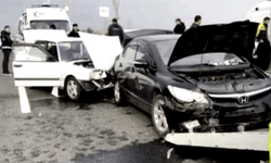 Eskişehir yolunda 4 araçlı zincirleme kaza: Yaralılar var