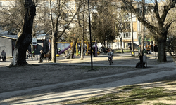 Eskişehir’de güneşli havayı fırsat bilen çocuklar parklara koştu
