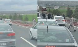 Eskişehir’de seyir halindeki tırdan kopan demirler yola saçıldı