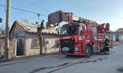Eskişehir'de yangın paniği: Mahalleli sokağa döküldü