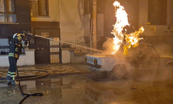 Eskişehir’de yangın: Park halindeki araç alev topuna döndü