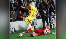 Eskişehirspor, Karşıyaka deplasmanından 1 puanla dönüyor