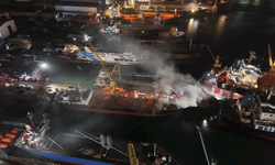 İstanbul'da kuru yük gemisinde yangın: Çok sayıda ekip sevk edildi